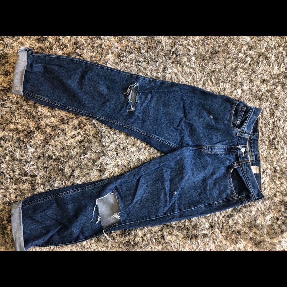 Distressed Levi Jeans